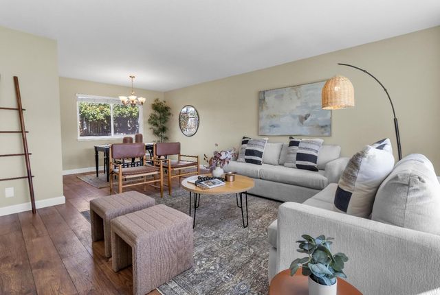 4970 Hillhurst Dr, Fair Oaks, CA 95628