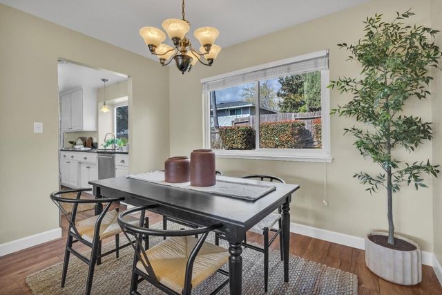 4970 Hillhurst Dr, Fair Oaks, CA 95628