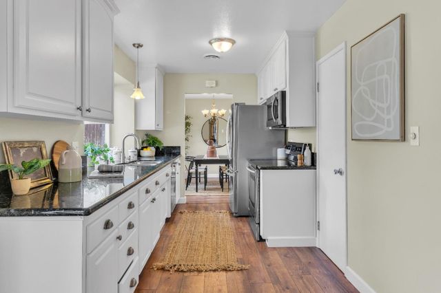 4970 Hillhurst Dr, Fair Oaks, CA 95628