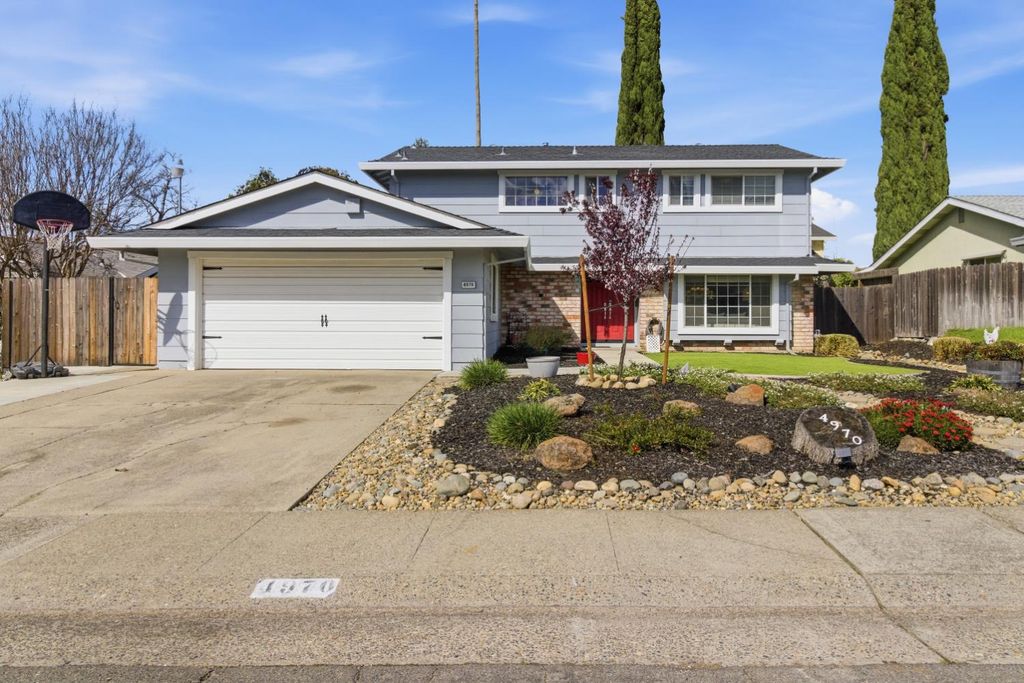 4970 Hillhurst Dr, Fair Oaks, CA 95628