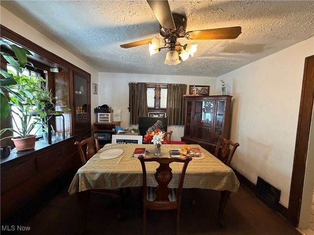 378 Wildwood Avenue, Akron, OH 44320