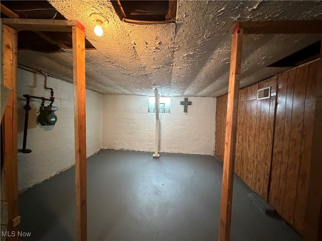 378 Wildwood Avenue, Akron, OH 44320