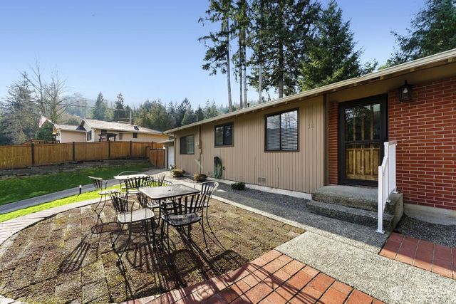 715 Sunrise Place SW, Issaquah, WA 98027