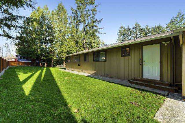 715 Sunrise Place SW, Issaquah, WA 98027