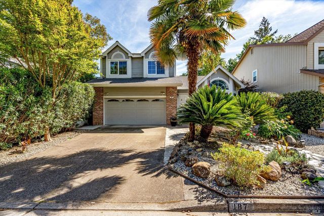 187 Wikiup Meadows Dr, Santa Rosa, CA 95403
