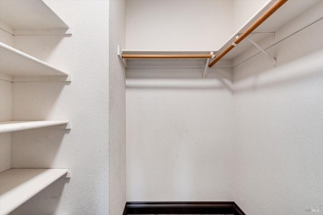 187 Wikiup Meadows Dr, Santa Rosa, CA 95403