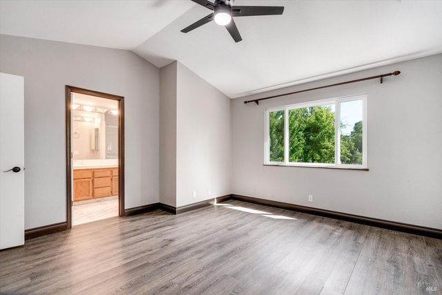 187 Wikiup Meadows Dr, Santa Rosa, CA 95403