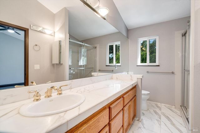 187 Wikiup Meadows Dr, Santa Rosa, CA 95403