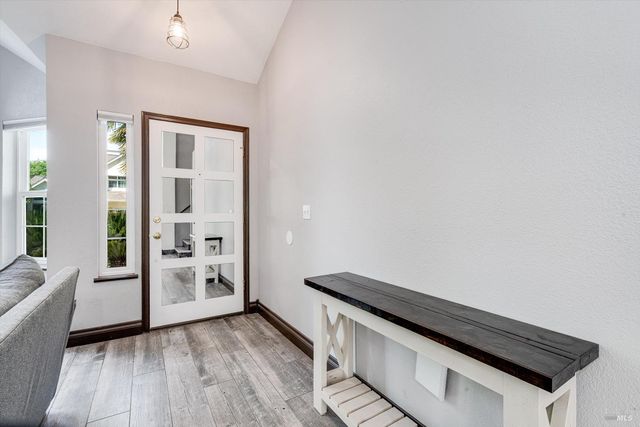 187 Wikiup Meadows Dr, Santa Rosa, CA 95403