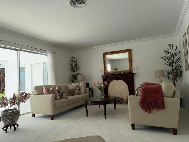 10124 Seagrape Way, Palm Beach Gardens, FL 33418