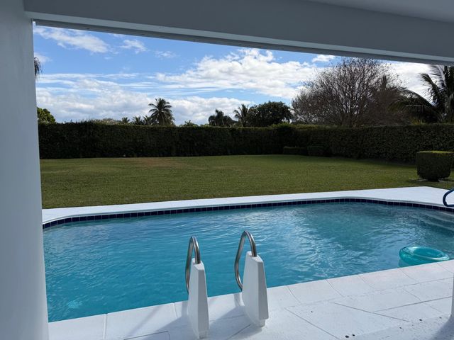 10124 Seagrape Way, Palm Beach Gardens, FL 33418