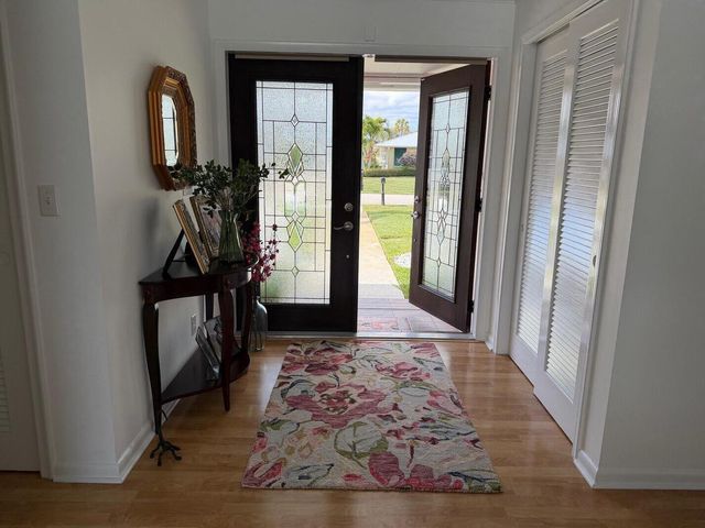 10124 Seagrape Way, Palm Beach Gardens, FL 33418