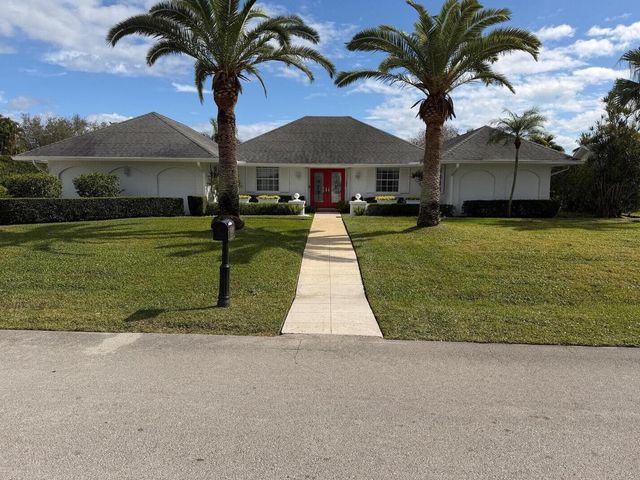 10124 Seagrape Way, Palm Beach Gardens, FL 33418