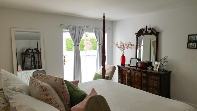 10124 Seagrape Way, Palm Beach Gardens, FL 33418