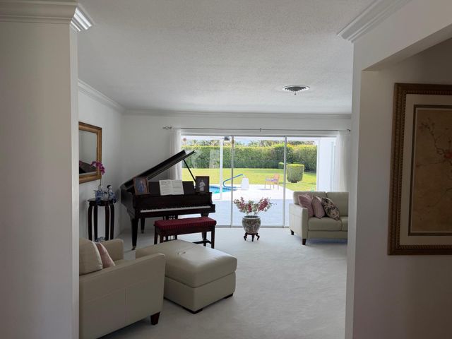 10124 Seagrape Way, Palm Beach Gardens, FL 33418