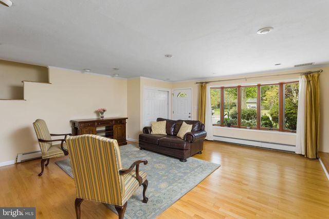 42 NASSAU PL, Princeton Junction, NJ 08550