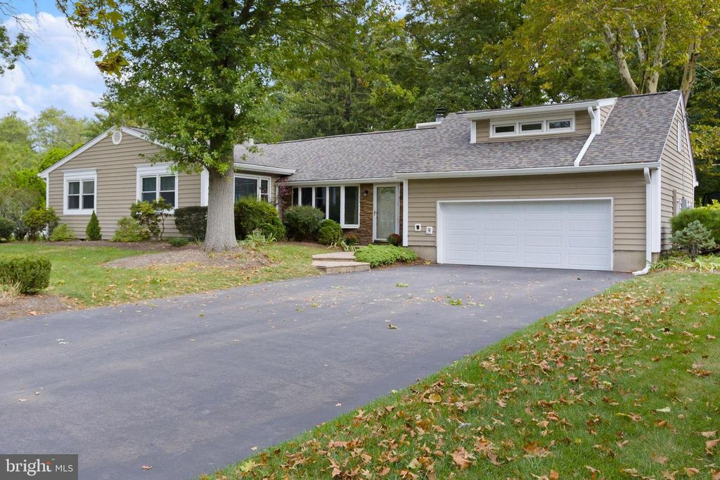 42 NASSAU PL, Princeton Junction, NJ 08550