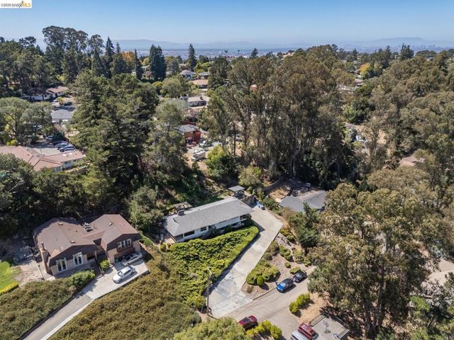 11233 Monan St, Oakland, CA 94605