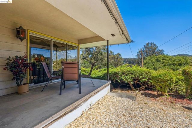 11233 Monan St, Oakland, CA 94605