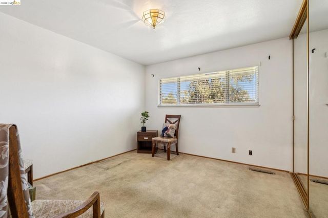 11233 Monan St, Oakland, CA 94605