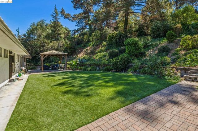 11233 Monan St, Oakland, CA 94605