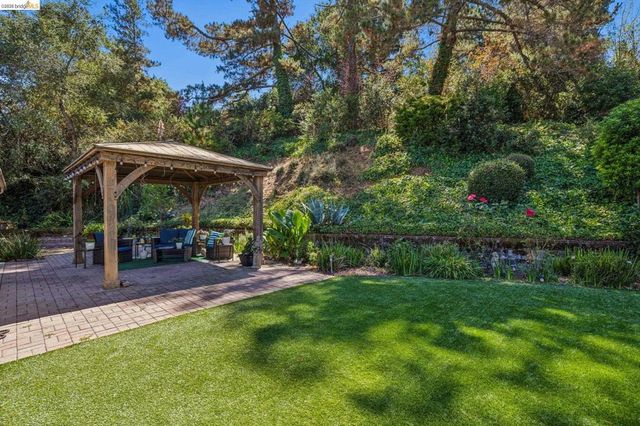 11233 Monan St, Oakland, CA 94605