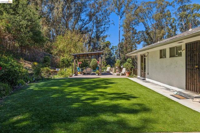 11233 Monan St, Oakland, CA 94605