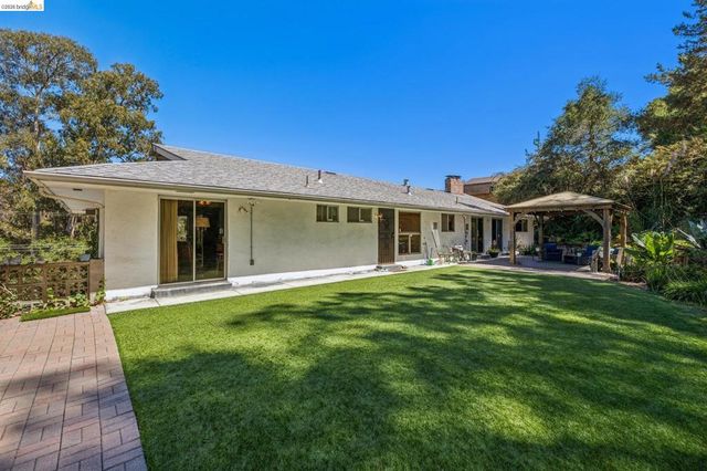 11233 Monan St, Oakland, CA 94605