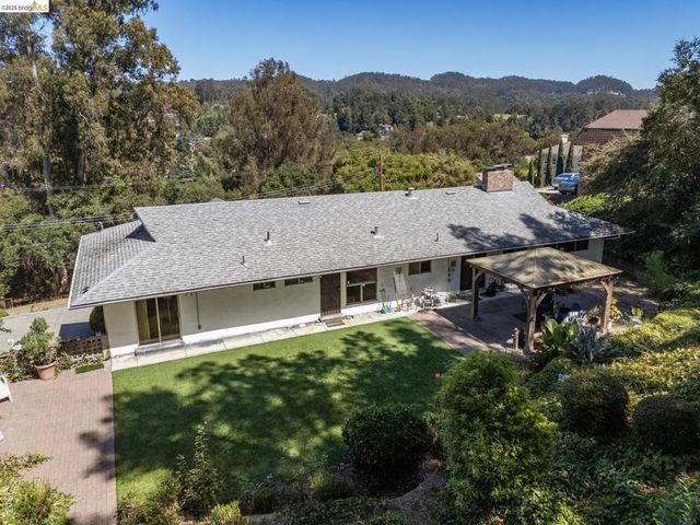 11233 Monan St, Oakland, CA 94605
