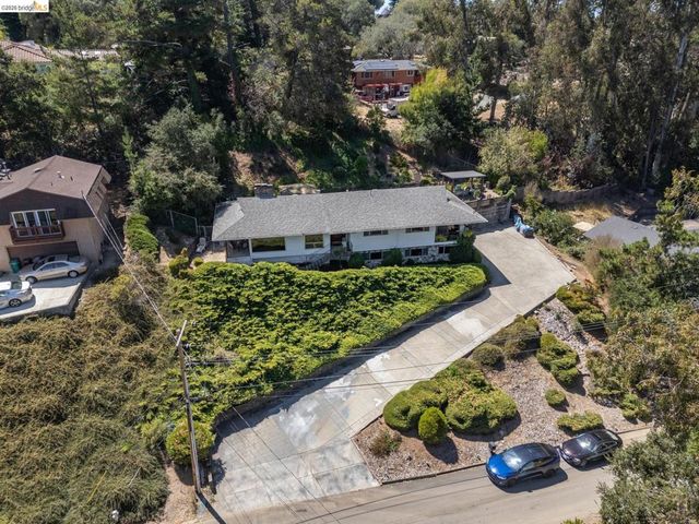 11233 Monan St, Oakland, CA 94605