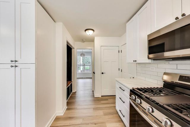 1329 Neskola Court, Naperville, IL 60564