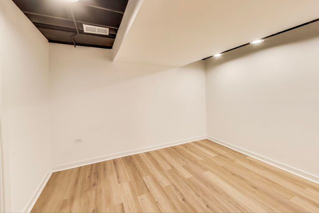 1329 Neskola Court, Naperville, IL 60564