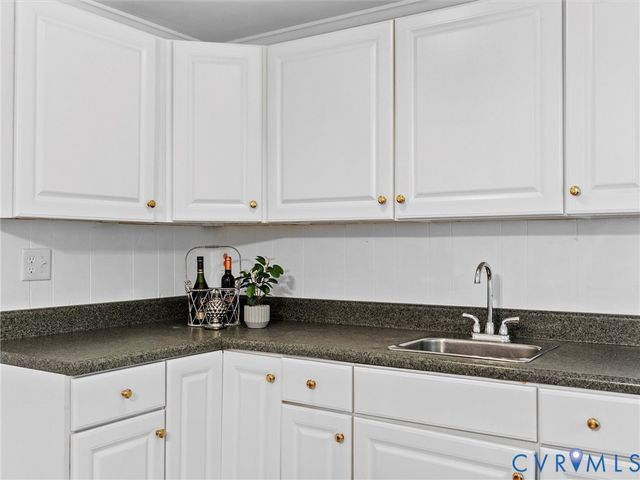 4111 Stratford Rd, Richmond, VA 23225