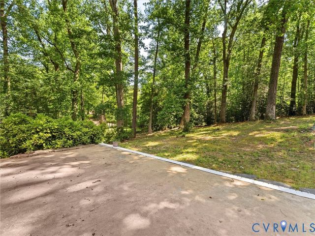 4111 Stratford Rd, Richmond, VA 23225