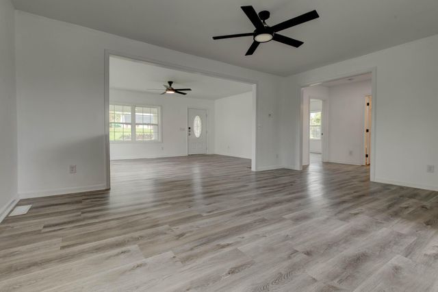 426 E Broadway Street, Winchester, KY 40391