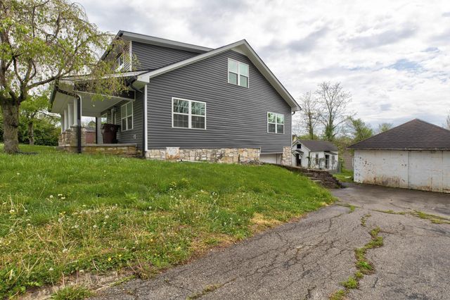 426 E Broadway Street, Winchester, KY 40391
