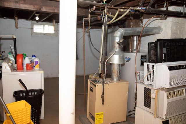 1453 7th Street E, Saint Paul, MN 55106