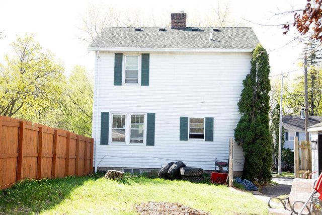 1453 7th Street E, Saint Paul, MN 55106