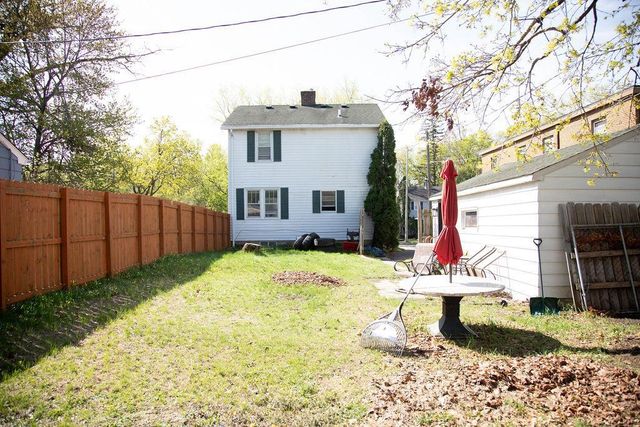 1453 7th Street E, Saint Paul, MN 55106