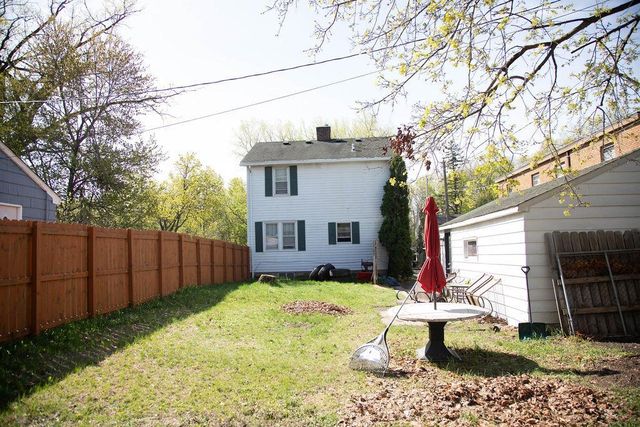 1453 7th Street E, Saint Paul, MN 55106