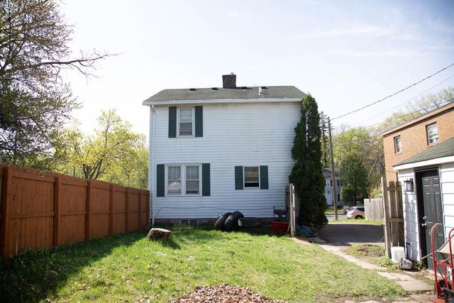 1453 7th Street E, Saint Paul, MN 55106