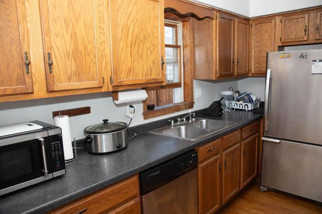 1453 7th Street E, Saint Paul, MN 55106