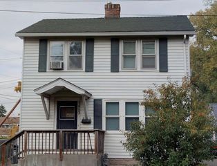 1453 7th Street E, Saint Paul, MN 55106