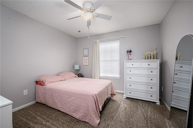 6996 141st Street, Basehor, KS 66007