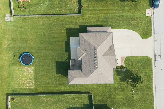 6996 141st Street, Basehor, KS 66007