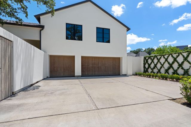 5641 Holly Springs Drive, Houston, TX 77056