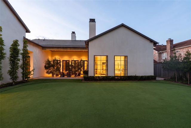 5641 Holly Springs Drive, Houston, TX 77056