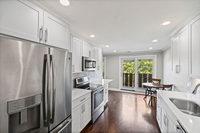 1795 Lake Cook Road 110, Highland Park, IL 60035