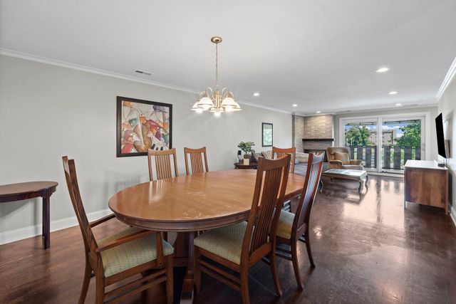 1795 Lake Cook Road 110, Highland Park, IL 60035