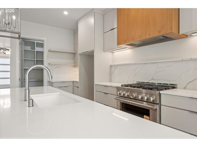 10723 Se 13TH Cir, Vancouver, WA 98664